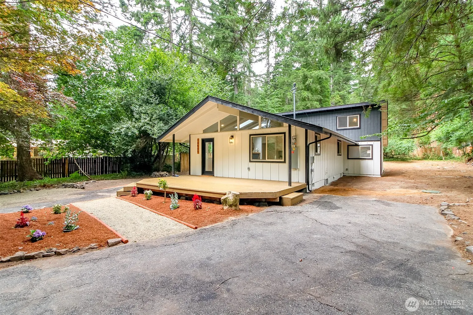 14605 Holiday Drive NW photo 1