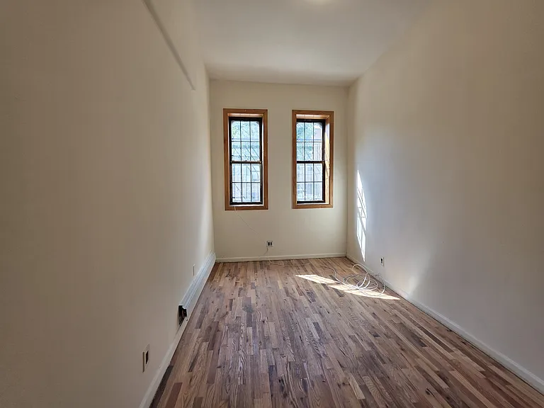 84 George St #1R — Photo 6