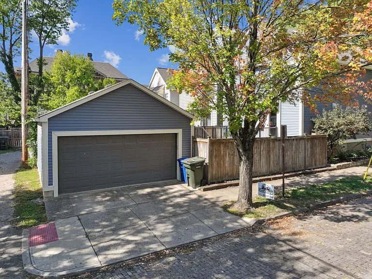 379 W 4th Ave — Photo 17