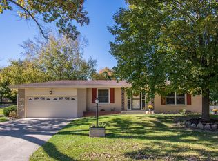 342 Lookout Dr, Lake Geneva, WI 53147