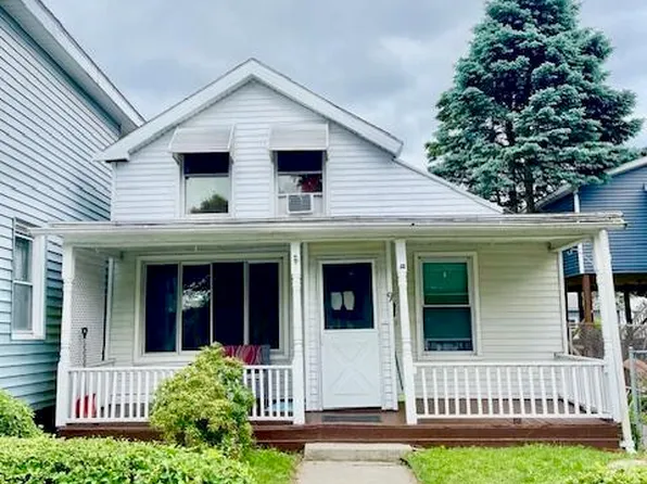 9 3rd Street, Waterford, NY 12188