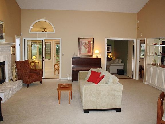 5th image of 8164 Talliho Dr