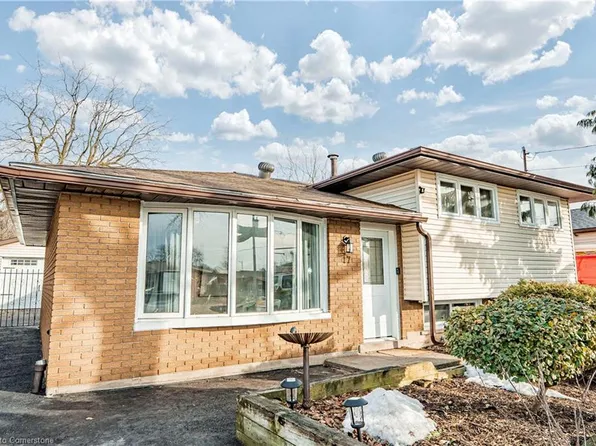 17 Shamrock Ct, Hamilton, ON L8V 4E2