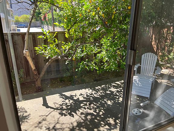 4th image of 2-551 Ortega Ave #2