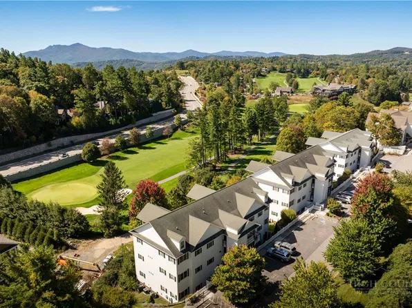 240 Village Drive #403, Blowing Rock, NC 28605