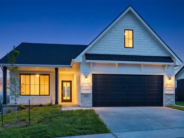 1513 Garland Ave, Norwalk, IA 50211