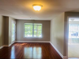 89 Eastern Ave APT 202, Manchester, NH 03104
