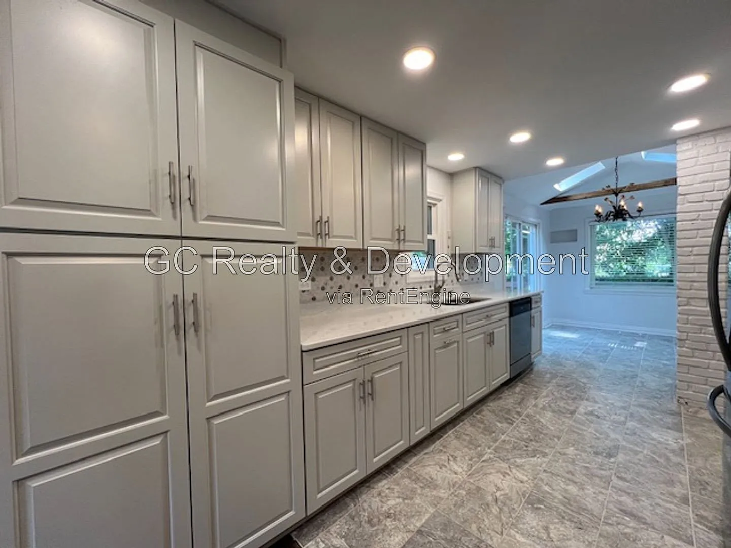 3 bed, 2.5 bath, 1286 sqft, $3,250 — Photo 4