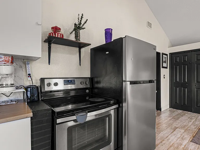 1110 E Lakeshore Blvd #3 — Photo 37