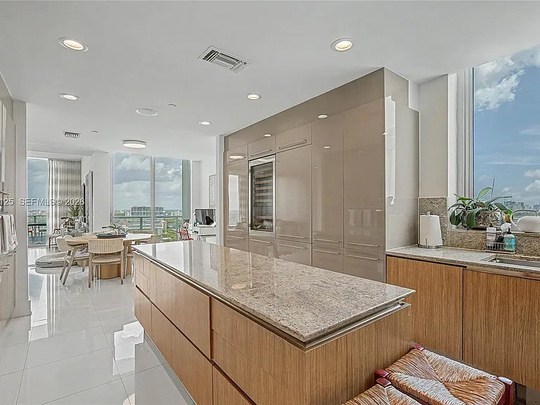 2627 S Bayshore Dr #2601 — Photo 12