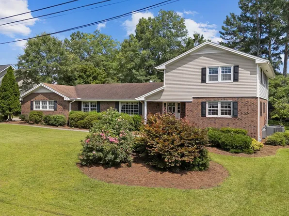 315 Crescent Dr, Clayton, NC 27520