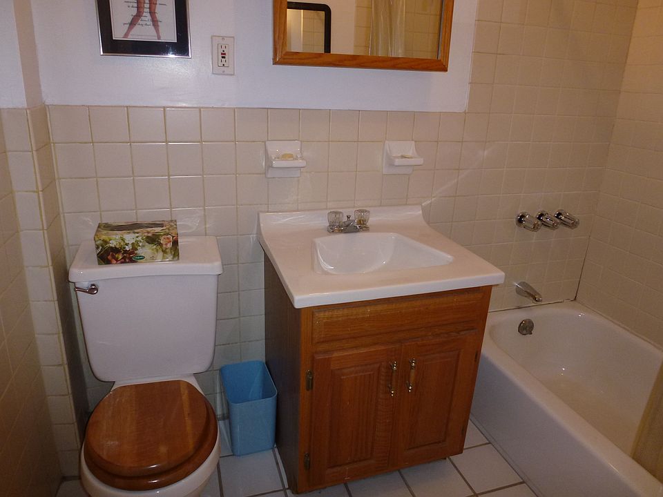 2nd image of 39 W 46th St APT 3F