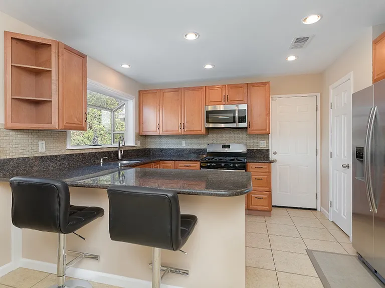 5351 Appleton St — Photo 3