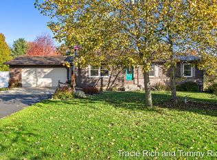 6323 Longacre St NE, Rockford, MI 49341