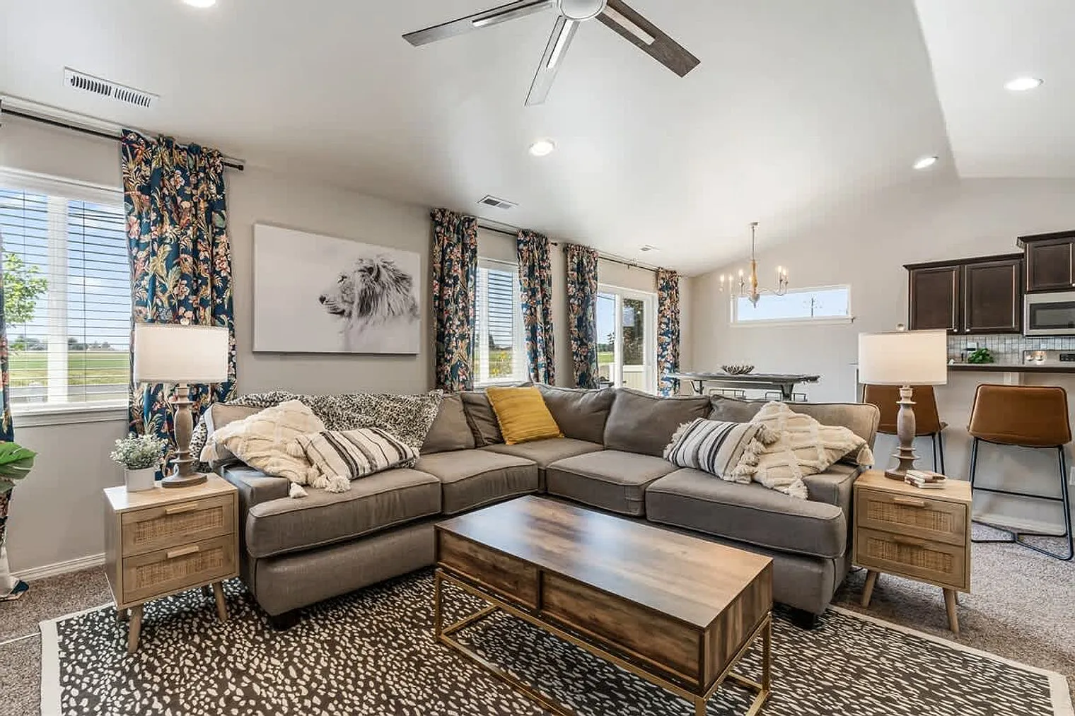 3 bed, 2.0 bath, 1399 sqft, $4,673 — Photo 1