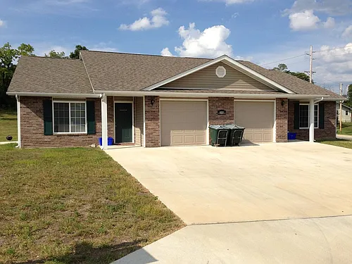200 W Christy Dr Photo 1
