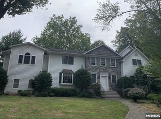 337 Franklin St, Haworth, NJ 07641