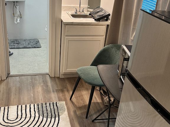 4th image of 21315 Carisbrook Ln #1