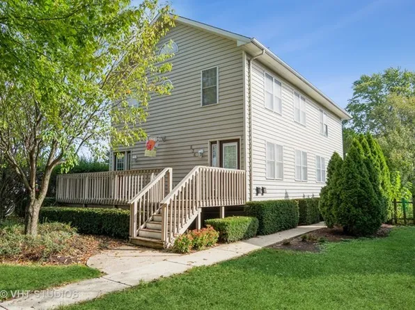 836 N Loomis St #B, Naperville, IL 60563