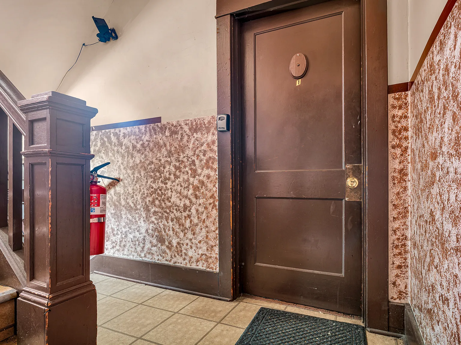 2 bed, 900 sqft, $995 — Photo 2
