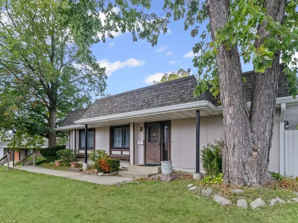 5500 Court P, Hanover Park, IL 60133