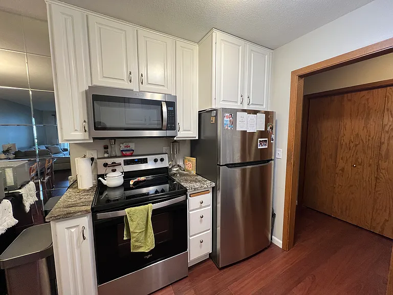 5725 Blake Rd S #104 — Photo 6