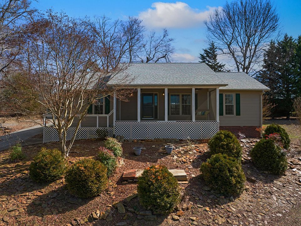 1st image of 413 Chelaque Way