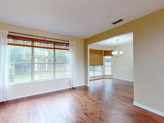 3rd image of 7112 Royal Gate Dr