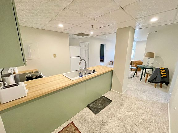 3rd image of 131 Main St