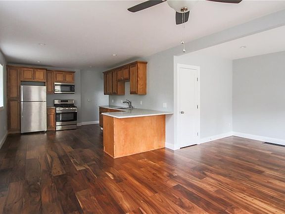 4th image of 544 Culver Pkwy APT 4