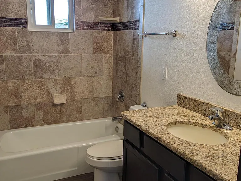 245 Geronimo Ln N #C — Photo 5
