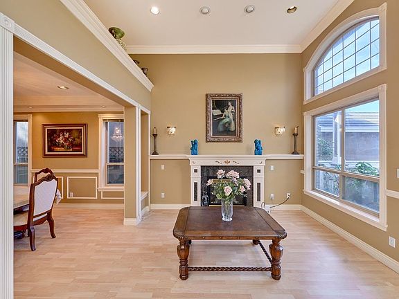 3rd image of 3820 Lockhart Rd