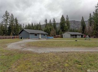8411 Holly Ln, Maple Falls, WA 98266