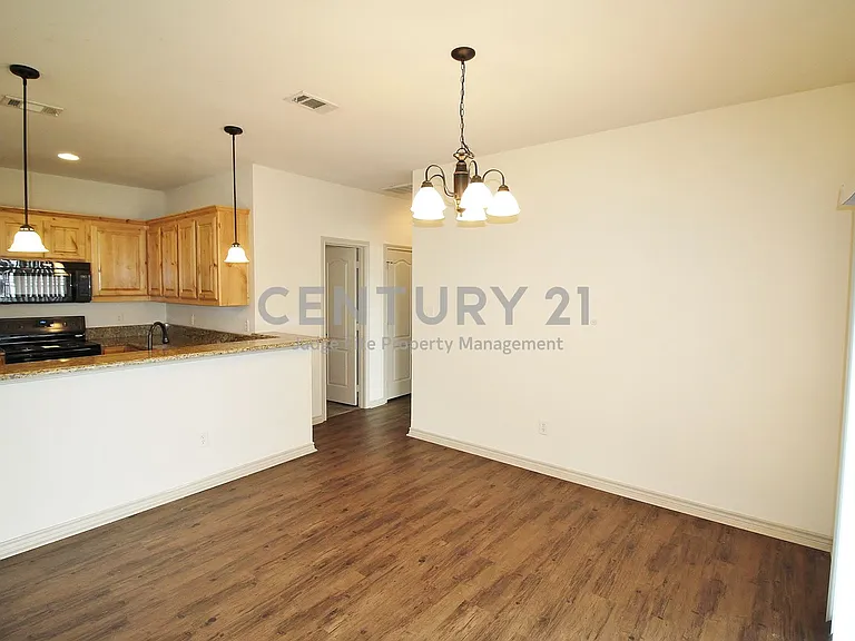 112 Bridle Ct — Photo 6