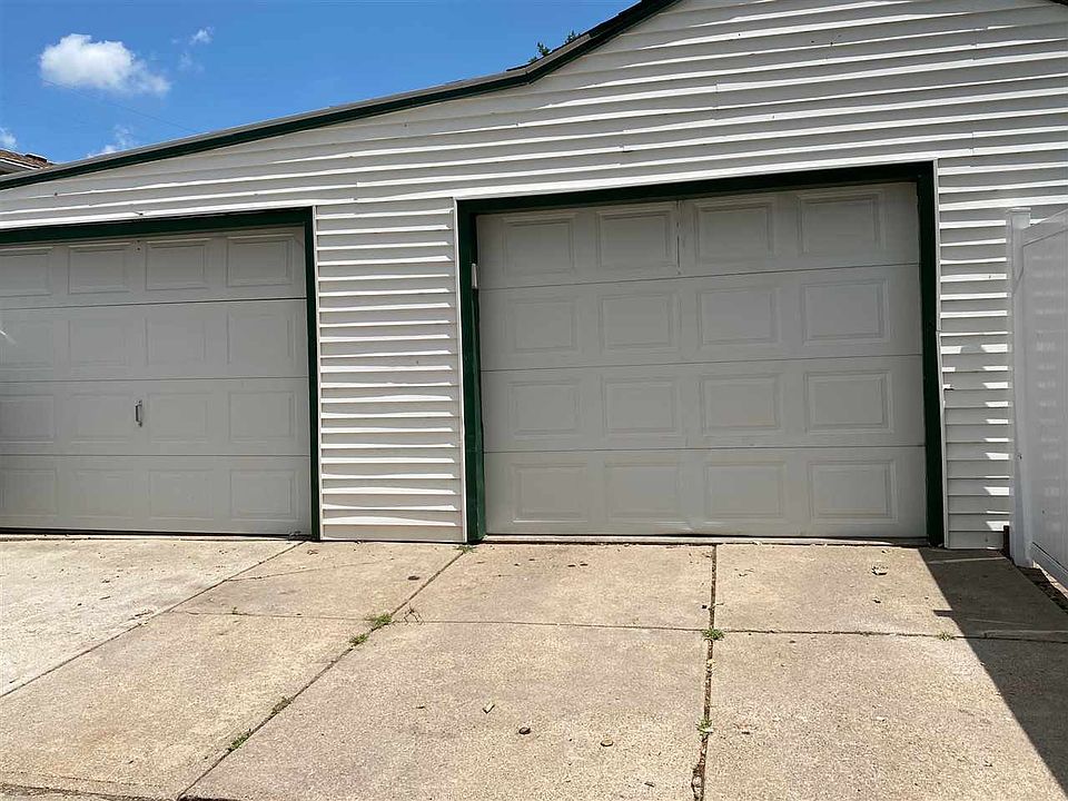 2nd image of 1618 W 3rd St