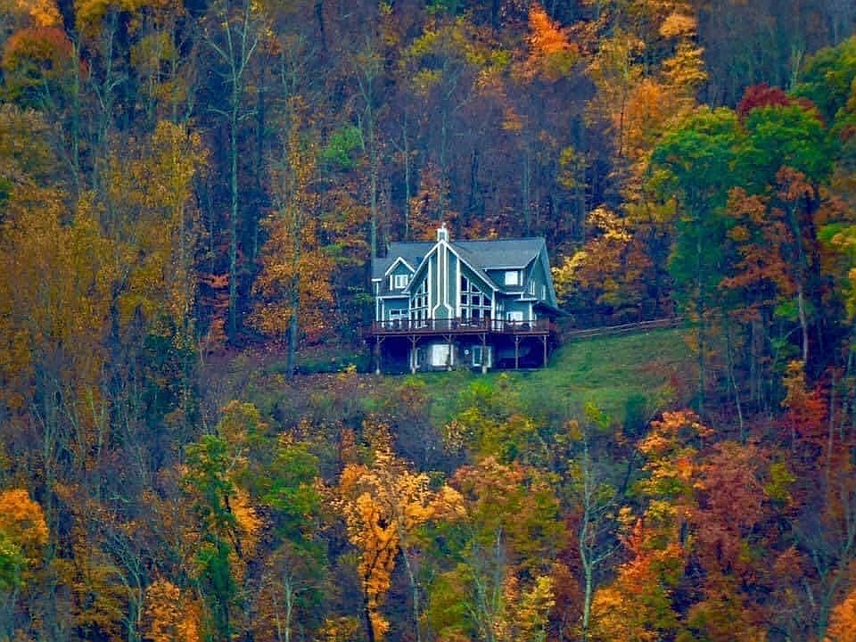 1st image of 1221 Cattail Ln