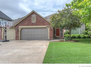 2828 E 102nd Pl, Tulsa, OK 74137