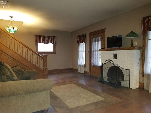 5th image of 204 W Jackson St