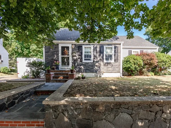 63 Dartmouth St, Lynn, MA 01904