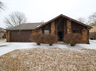 1118 W Austin St, Broken Arrow, OK 74011