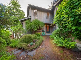 1120 Beach Ave, Lummi Island, WA 98262