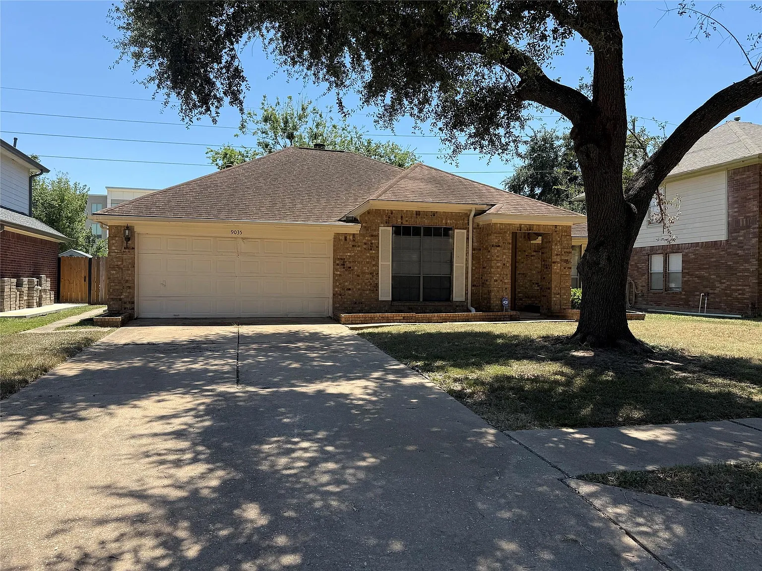 3 bed, 2.0 bath, 1601 sqft, $1,800 — Photo 2