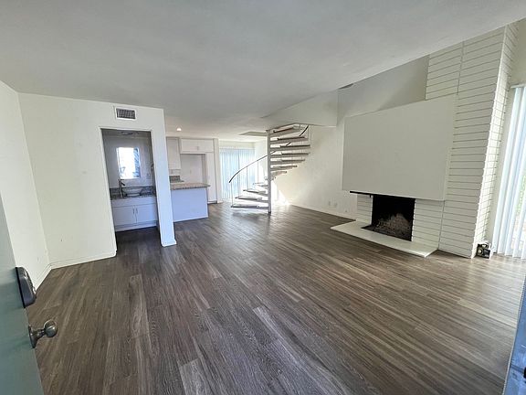 4th image of 145 E 18th St APT 14