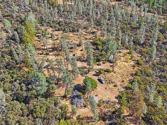 3rd image of Deadmans Flat Rd