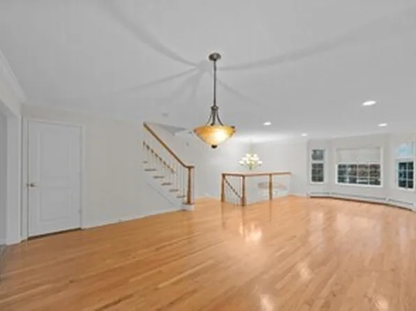 22 Airmount, 22 Airmount Ave, Ramsey, NJ 07446