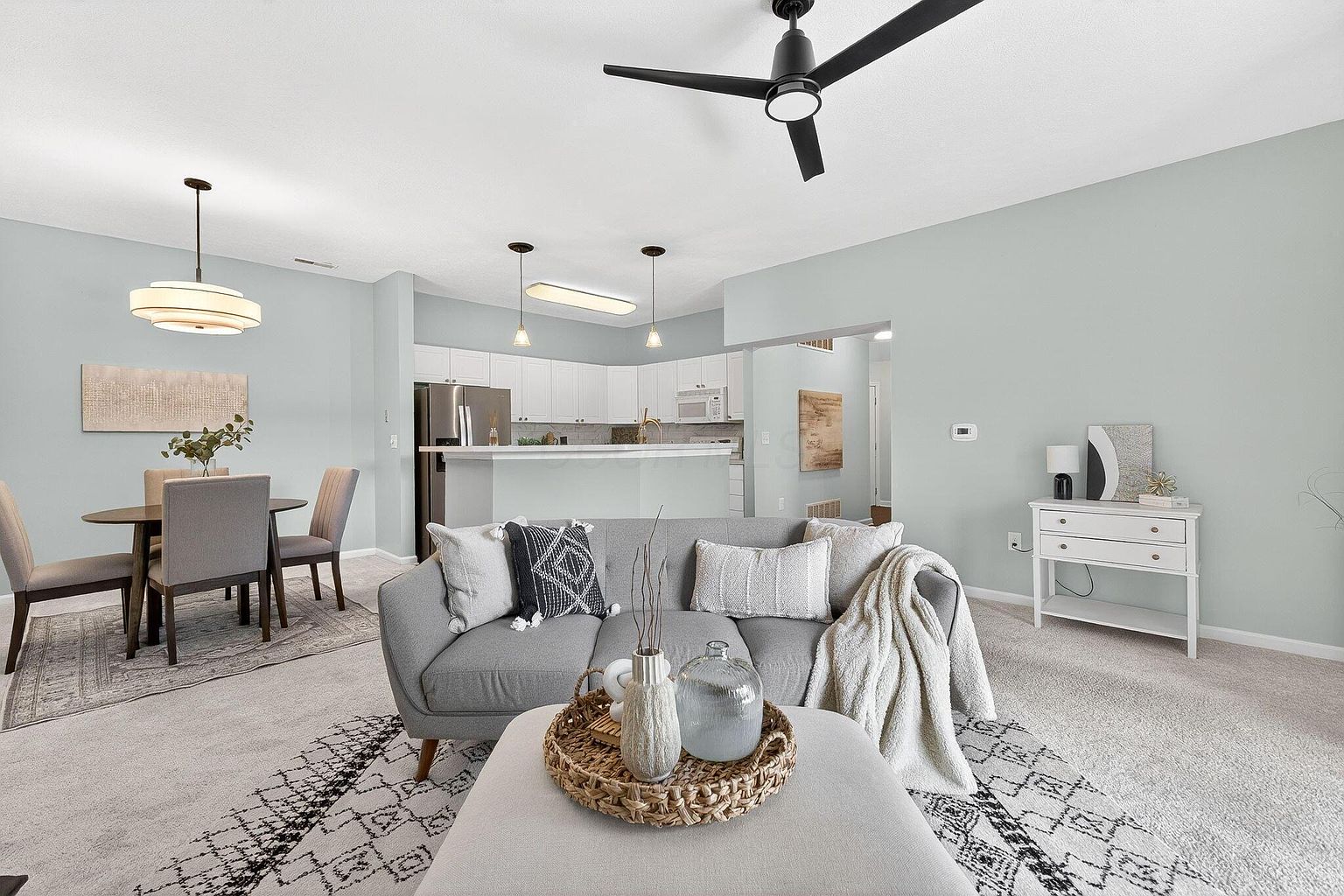 Listing photo 4 for 8075 Cranes Crossing Dr