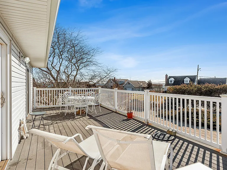 36 Nautilus Dr — Photo 13