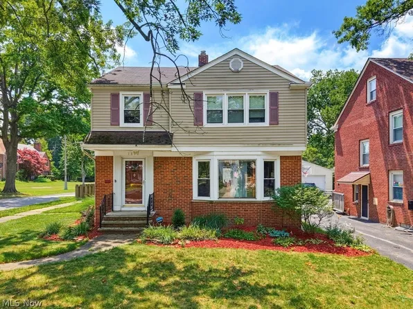 3890 Bethany Rd, University Heights, OH 44118