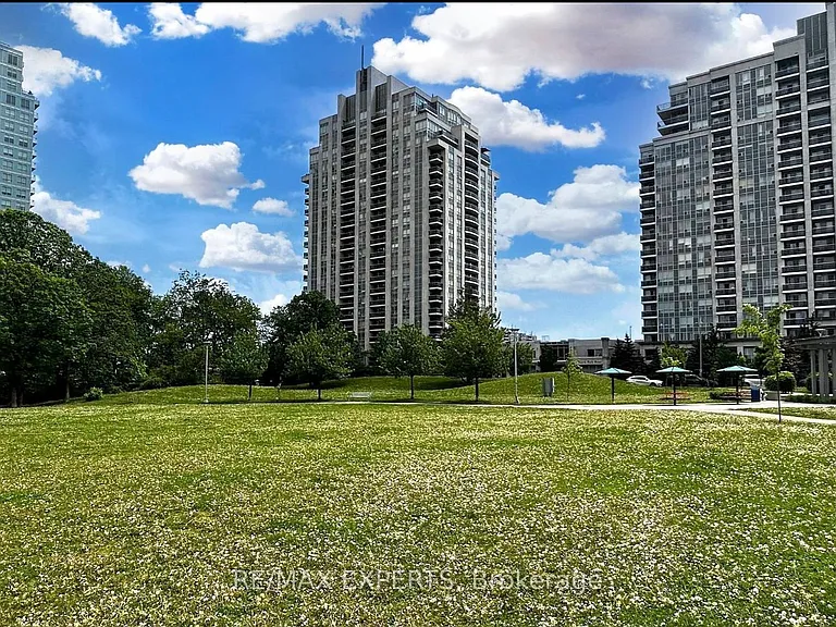 7 N Park Rd #1012 — Photo 22