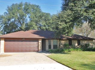 719 E Miller St, Angleton, TX 77515
